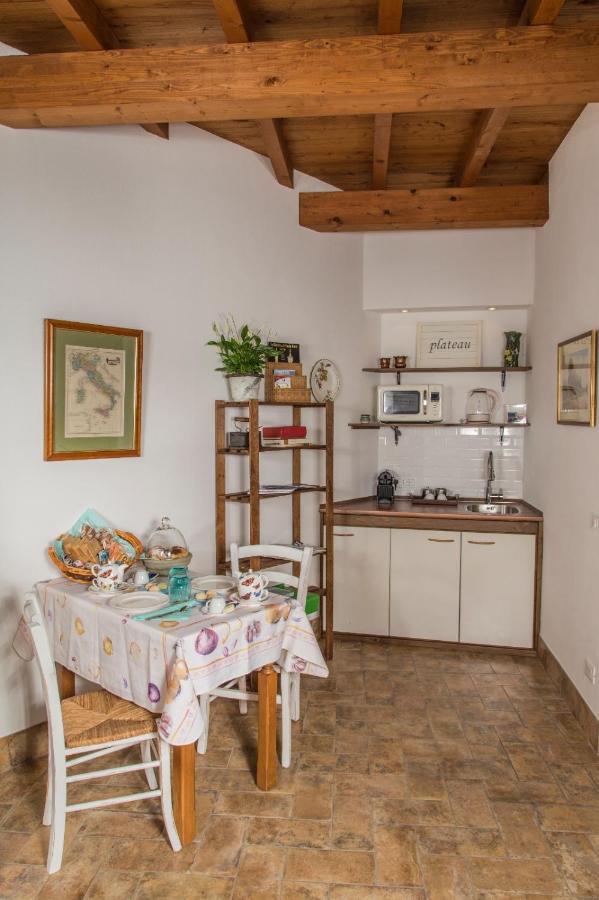 B&B Etruscan Garden Sutri Buitenkant foto